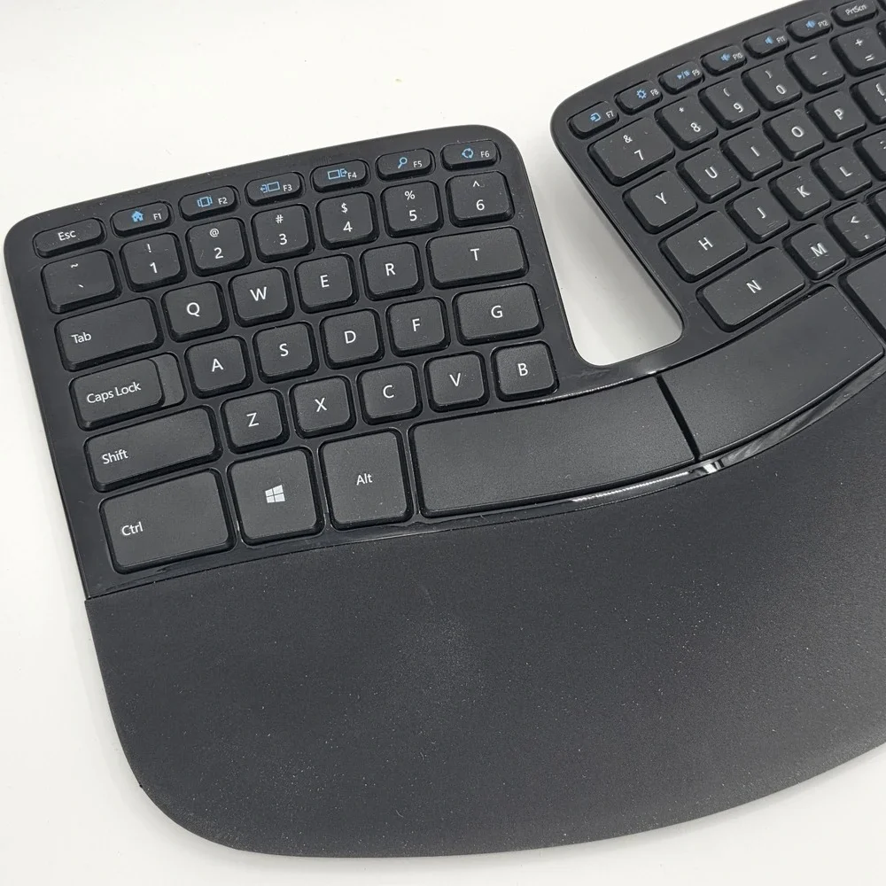 Microsoft 1559 Sculpt Ergonomic Wireless Keyboard Black No Dongle
